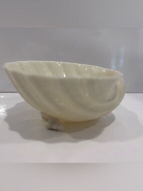 Belleek Ireland Shell Salt Cellar Trinket Dish Cream Parian Porcelain Green Mark